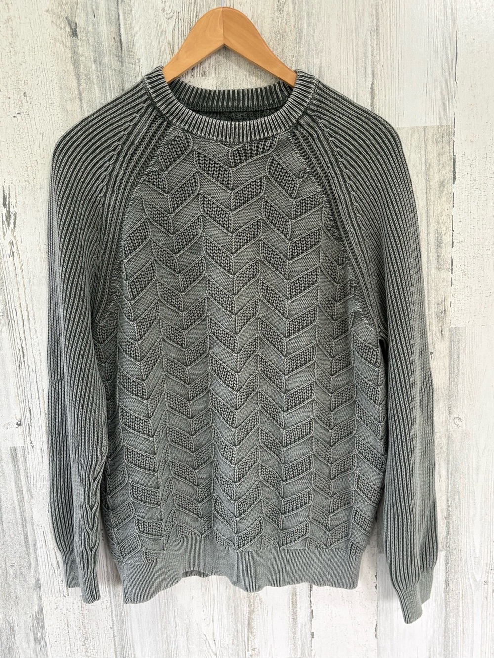 32 Bar Blues Men’s Size Large Pattern Sweater 100% Cotton In Greenish Gray